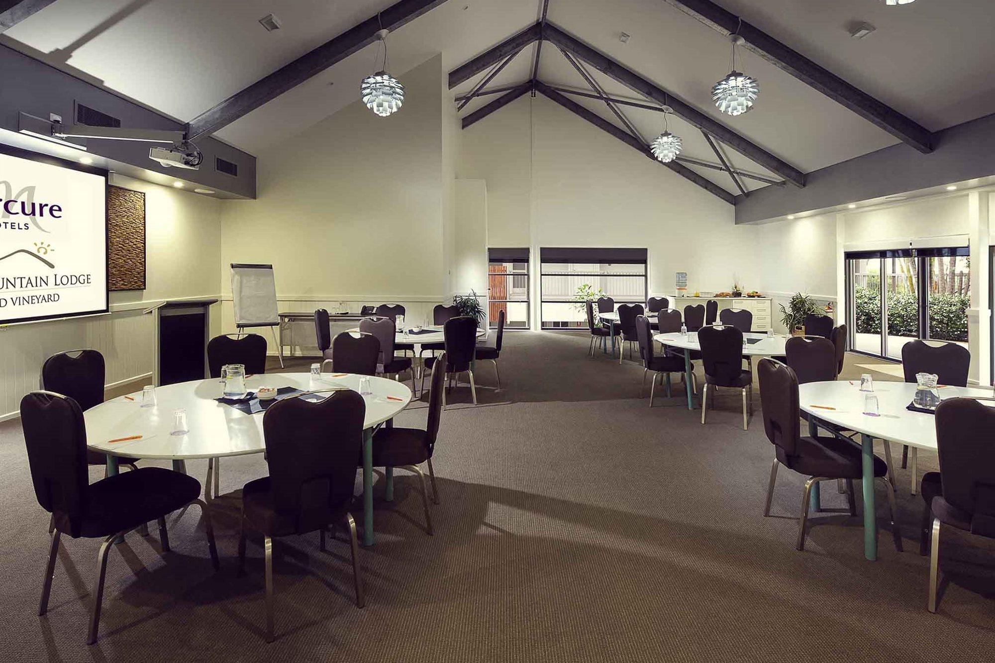 מאונט סמסון Mercure Clear Mountain Lodge מראה חיצוני תמונה
